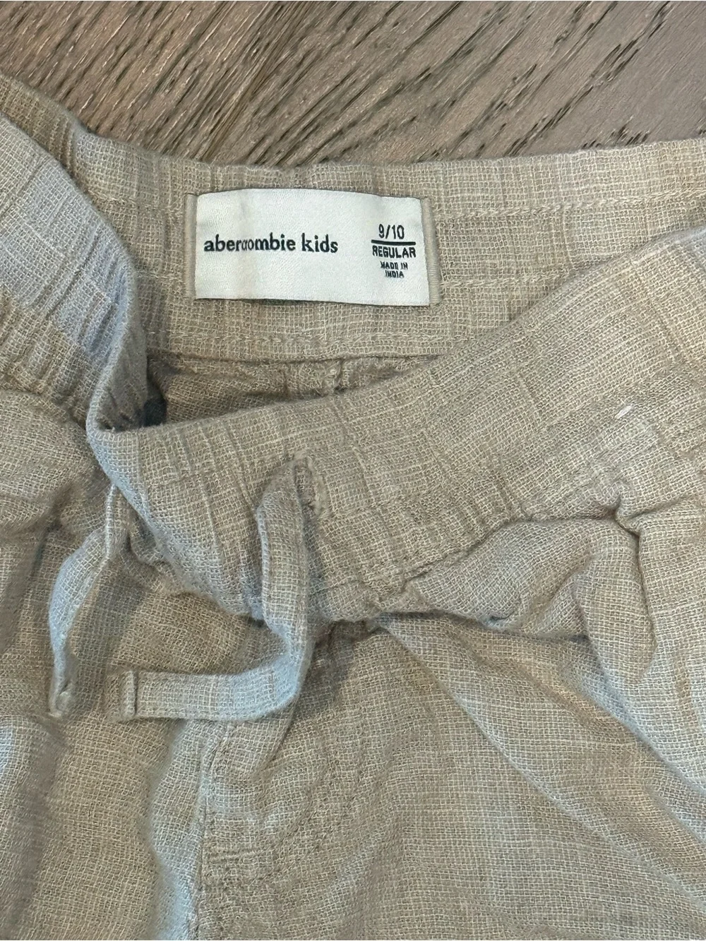 abercrombie kids Linen-Blend Short Set in Light Beige size 9/10